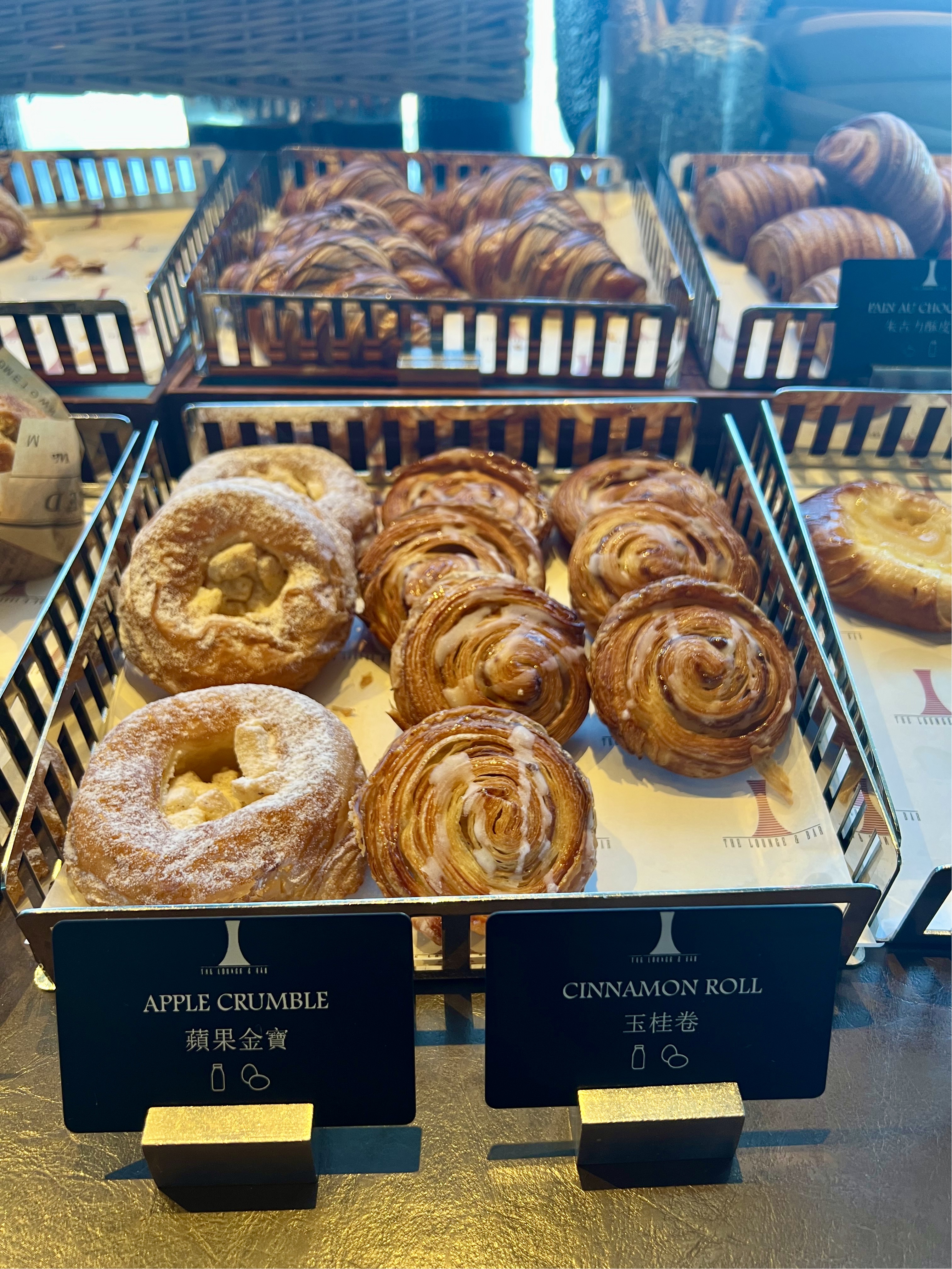 ritz-carlton-buffet-pastries.jpg